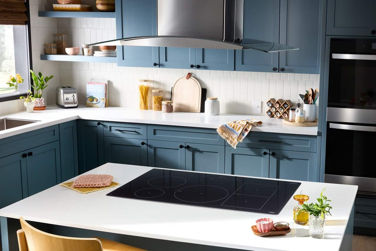 Whirlpool - 36 in. Wide 5 element Electric Induction Cooktop with Temp Cook Technology and WipeClean Coating - Black