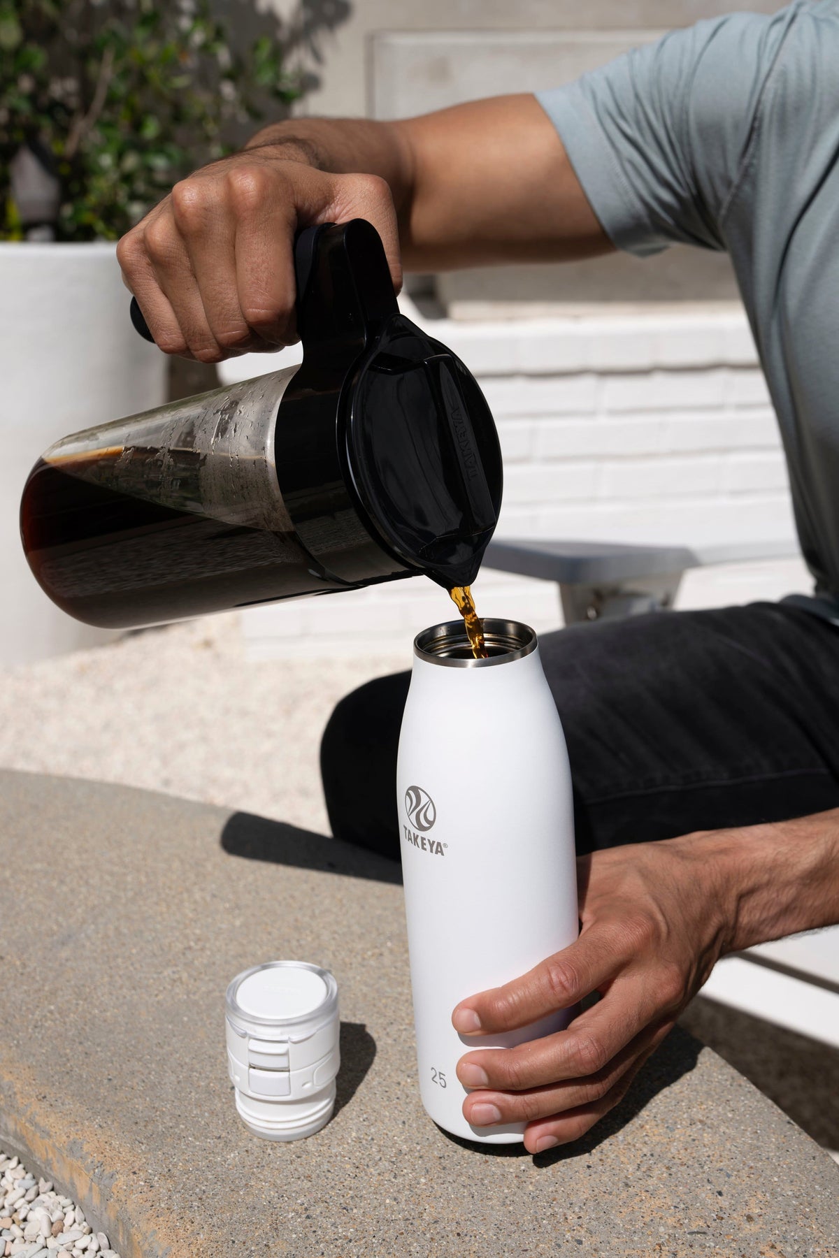 Takeya - Traveler 25-oz. Leakproof Flip-Lock Mug - Arctic