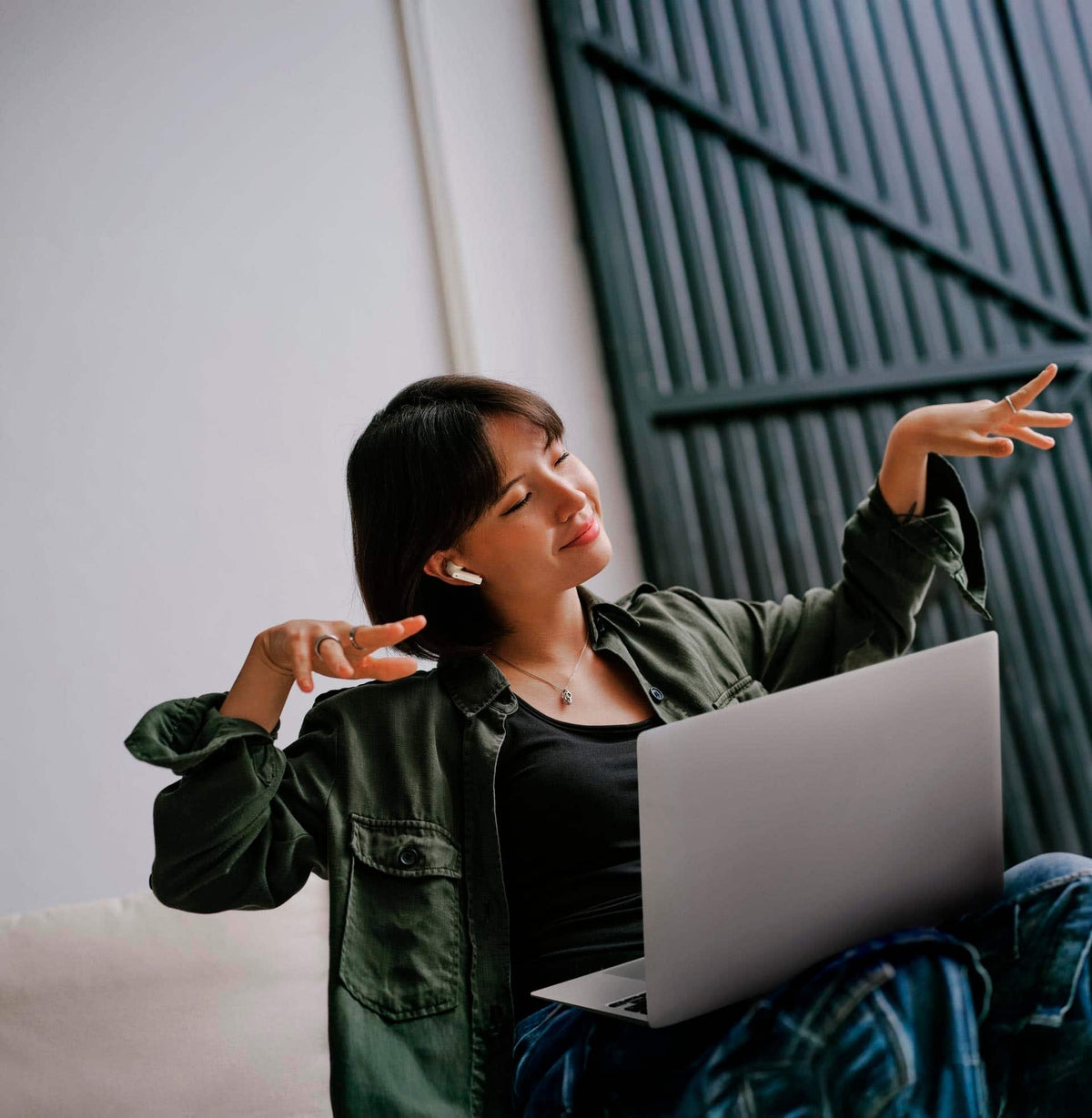 Sennheiser - ACCENTUM Open Wireless Earbuds - In Ear Buds with Open Design, Dynamic Sound and Bluetooth 5.3 - Cream