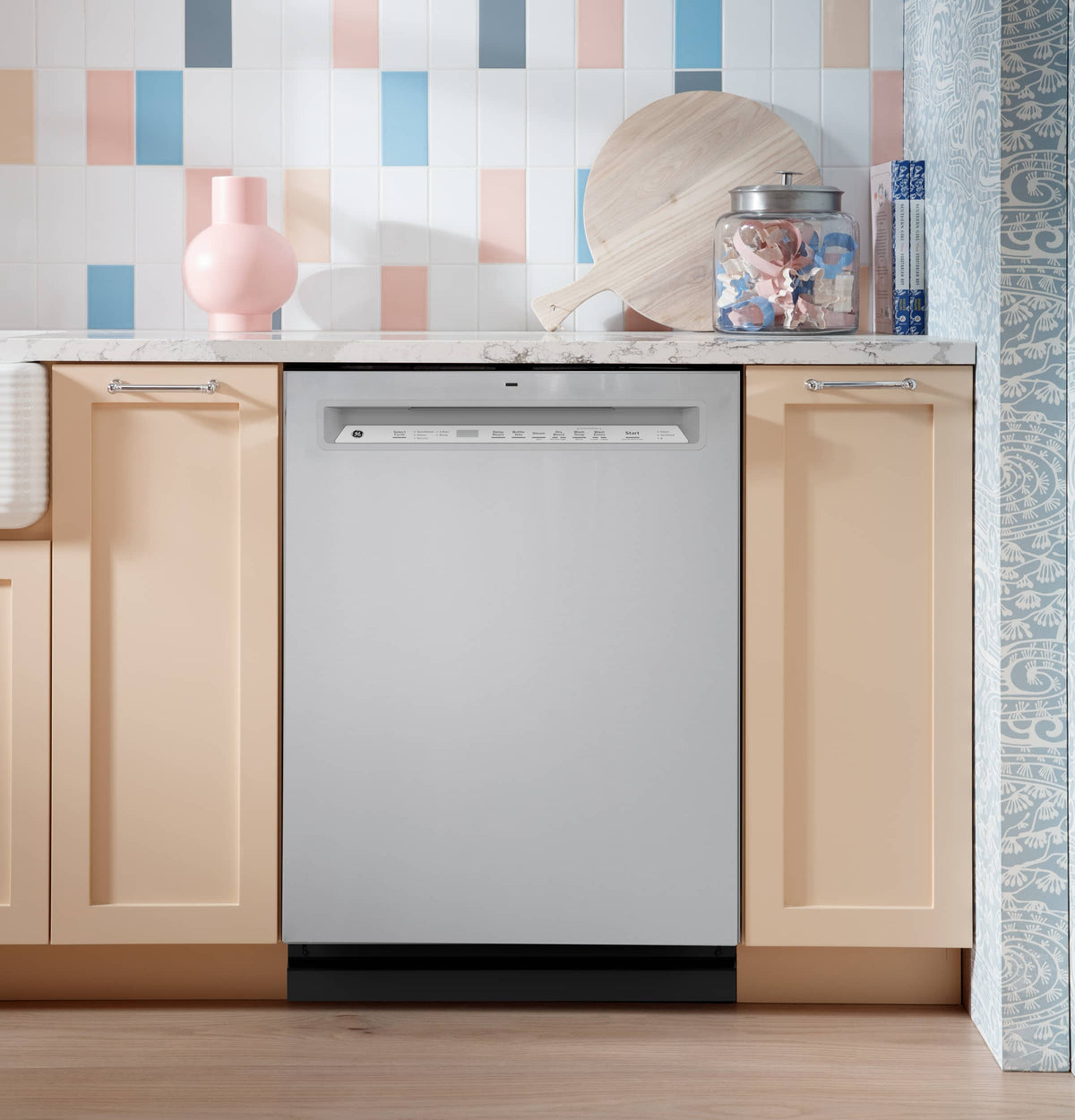 GE - 24" Front Control Built-In Stainless Steel Tub Dishwasher with 3rd Rack, Sanitize Cycle and 47 dBA - Stainless Steel