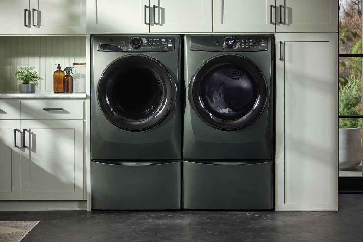 Electrolux - Front Load Perfect Steam™ Washer with LuxCare® Plus Wash and SmartBoost® - 4.5 Cu. Ft - Alpine