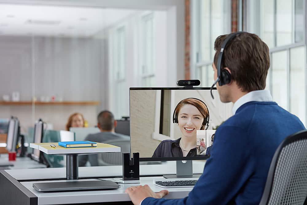 Logitech - Brio Ultra HD Pro 4096 x 2160 Business Webcam with RightLight 3 and Noise-Cancelling Dual Mics - Black