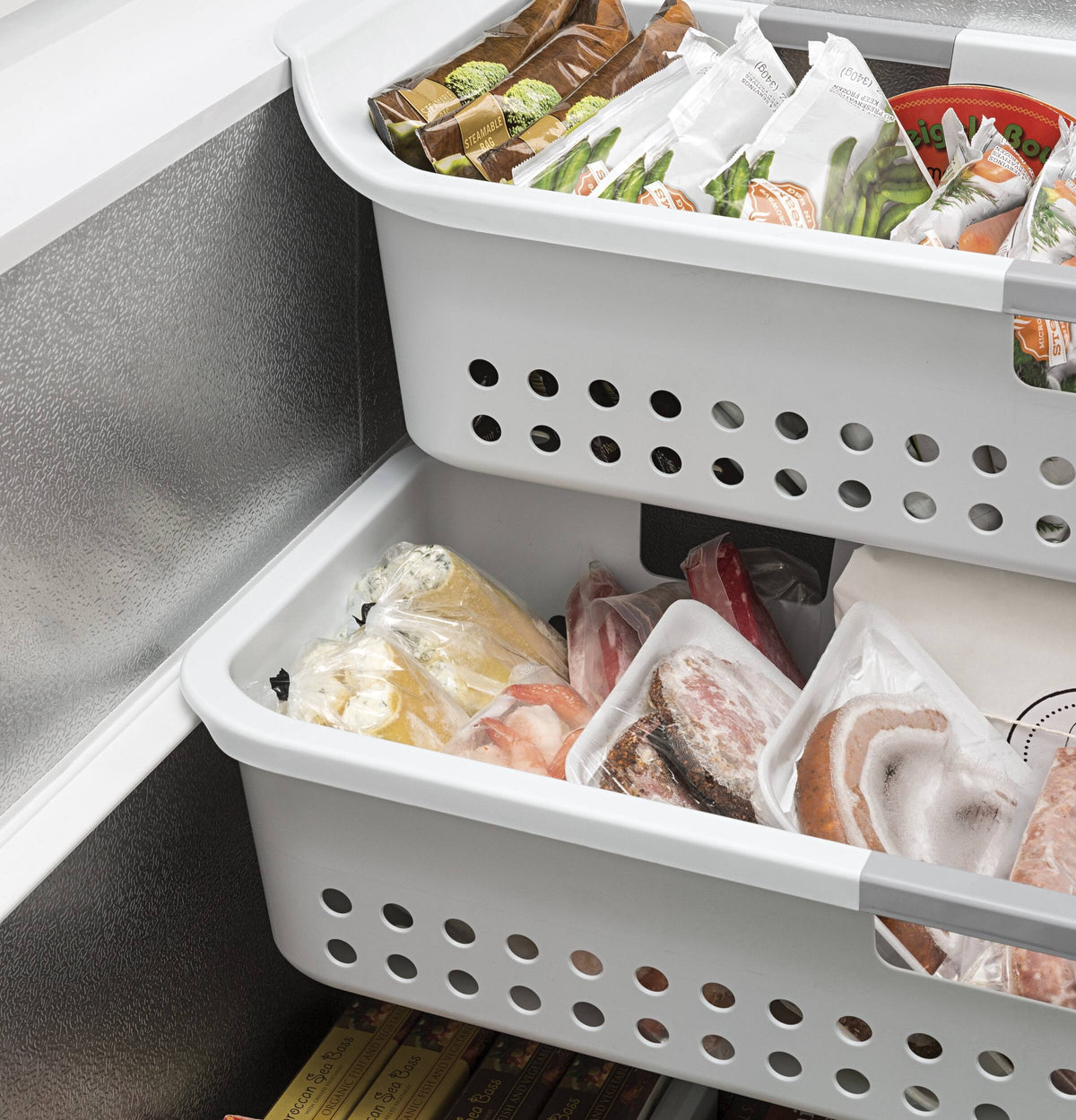 GE - 21.7 Cu. Ft. Chest Freezer - White