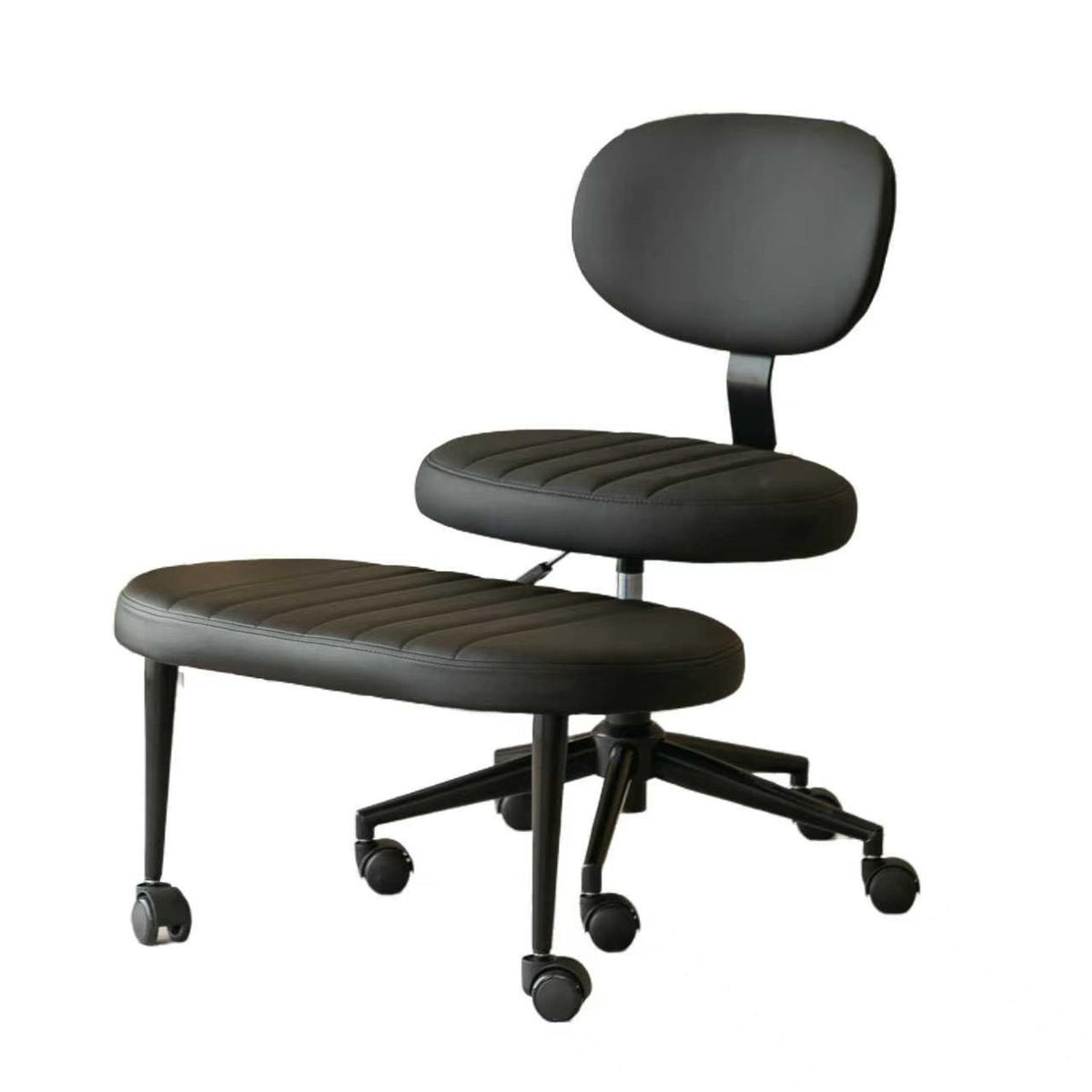 Silla de oficina ergonómica con soporte lumbar para sentarse con las piernas cruzadas