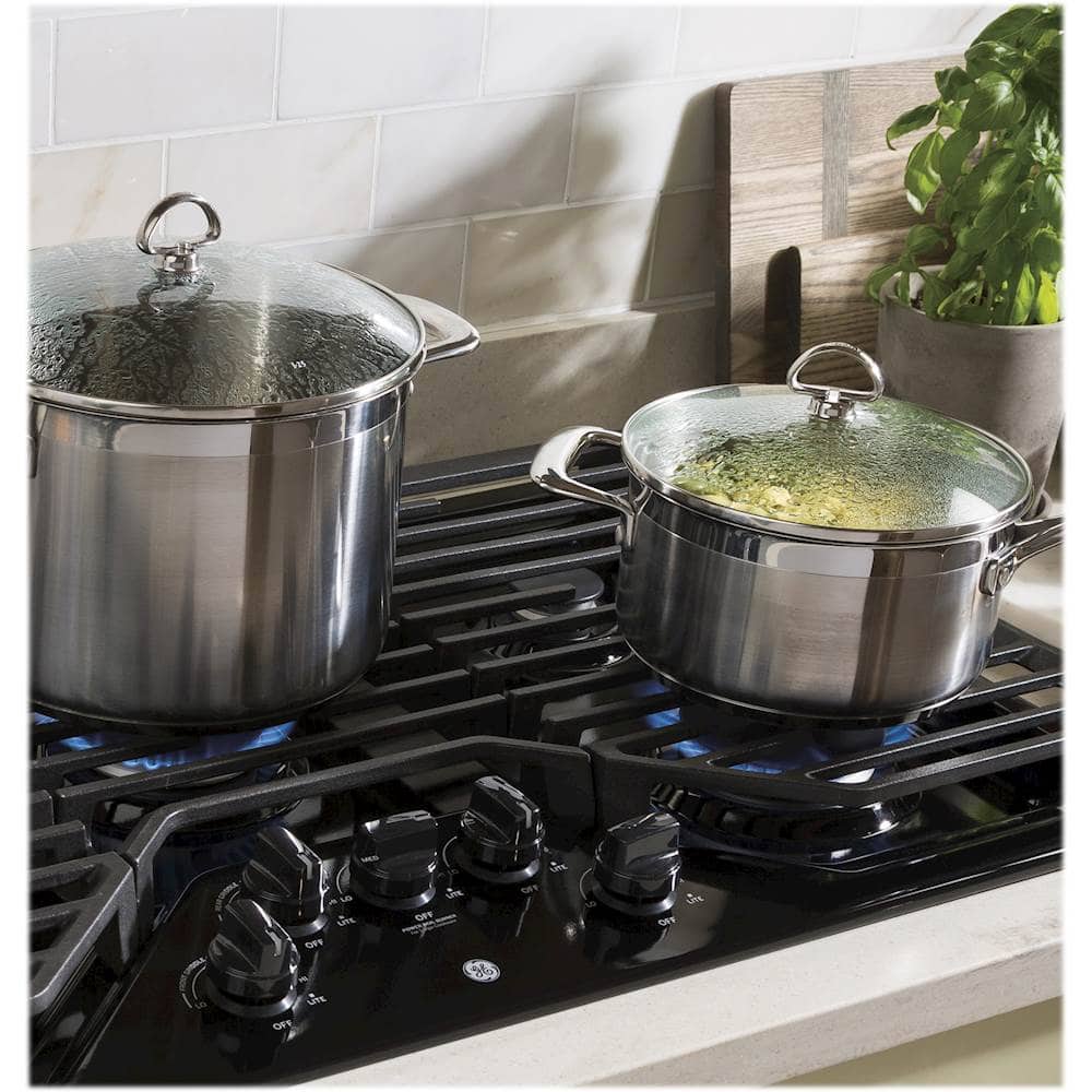 GE - 36" Built-In Gas Cooktop - Black