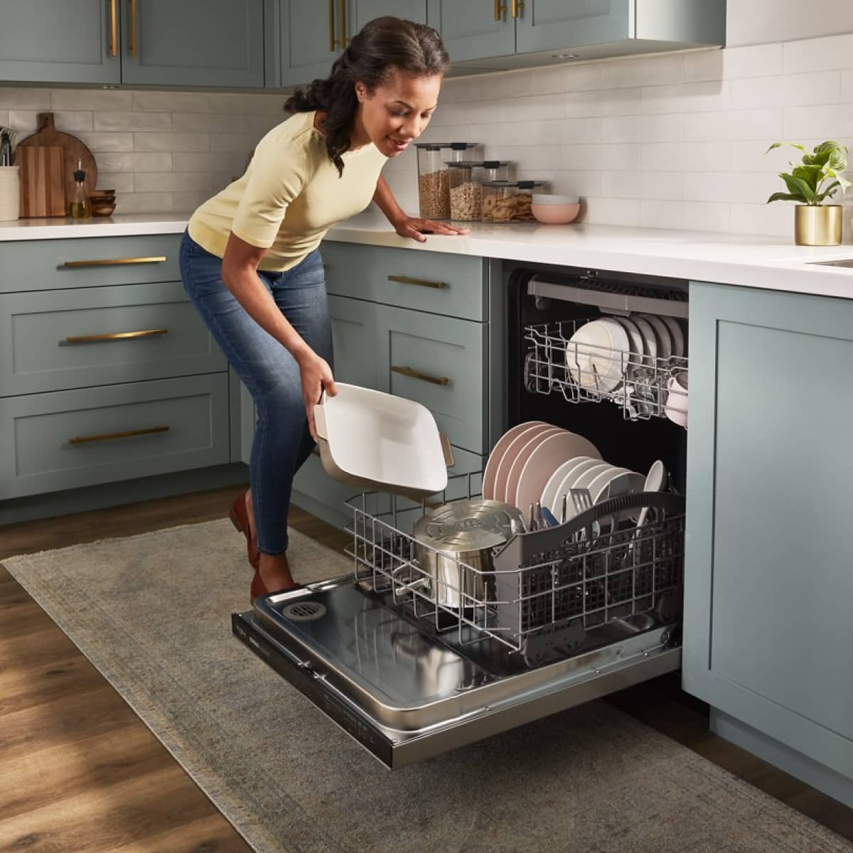 Whirlpool - 24 inch Quiet Dishwasher with 3rd Rack - Stainless Steel