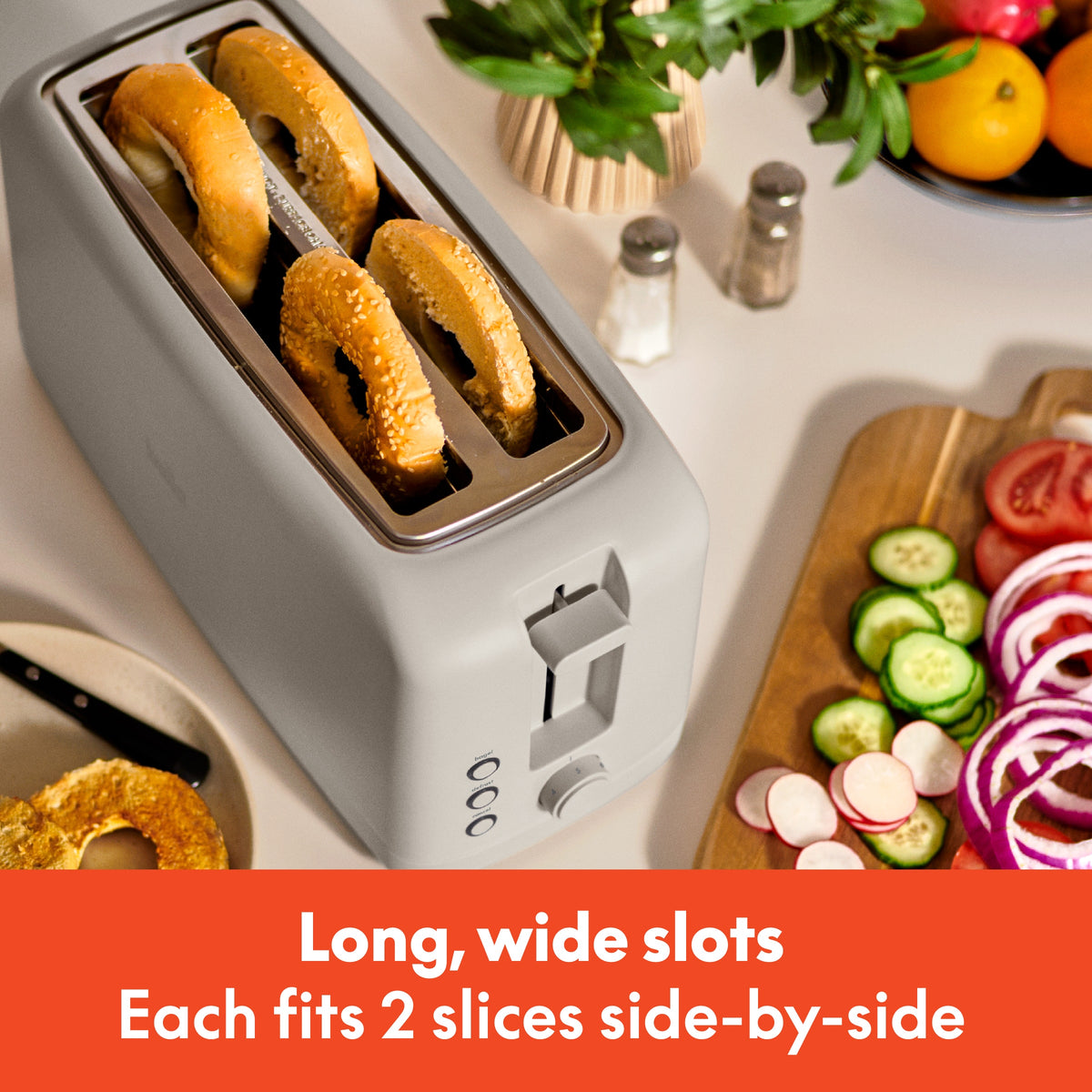 Bella - Fits-anywhere Kitchenware: 4-Slice Slim Toaster with Long Wide Slots - Oatmilk