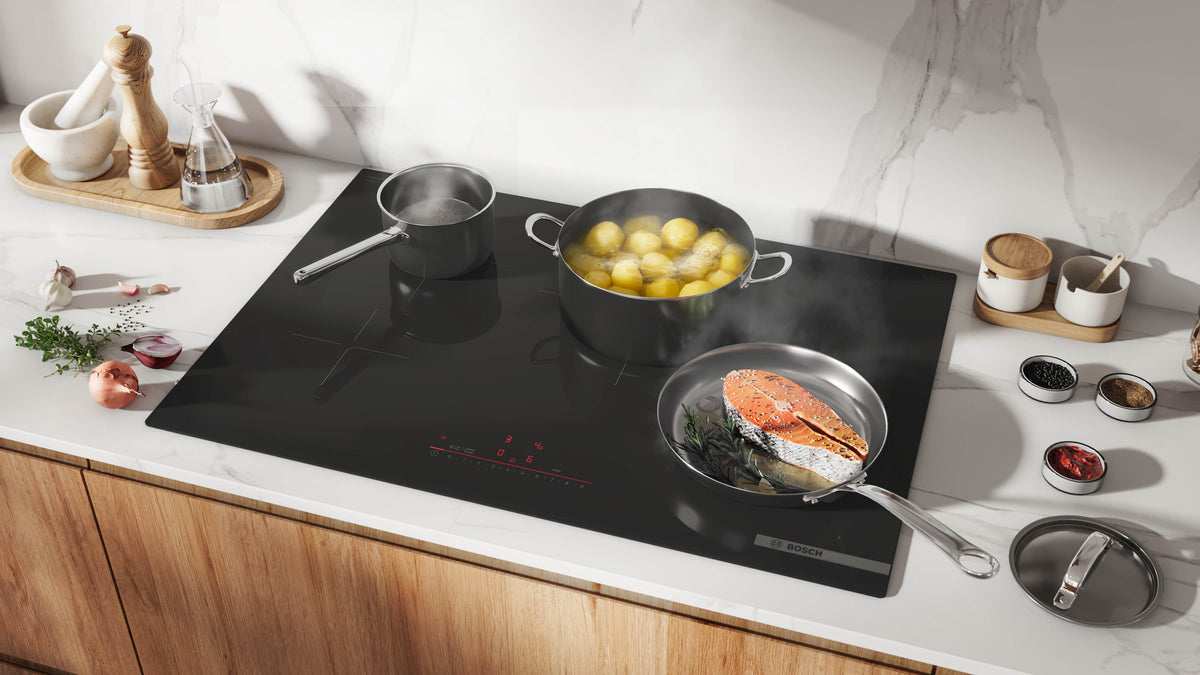 Bosch - 500 Series 30" Built-In Electric Induction Cooktop with 4 elements, Smart Connectivity and SpeedBoost - Black