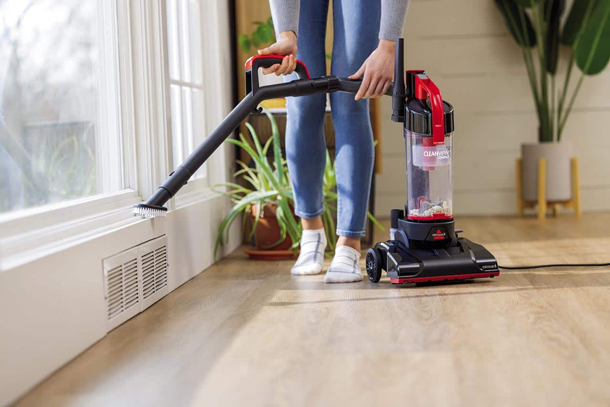 BISSELL - CleanView Compact Upright Vacuum - Black/Red