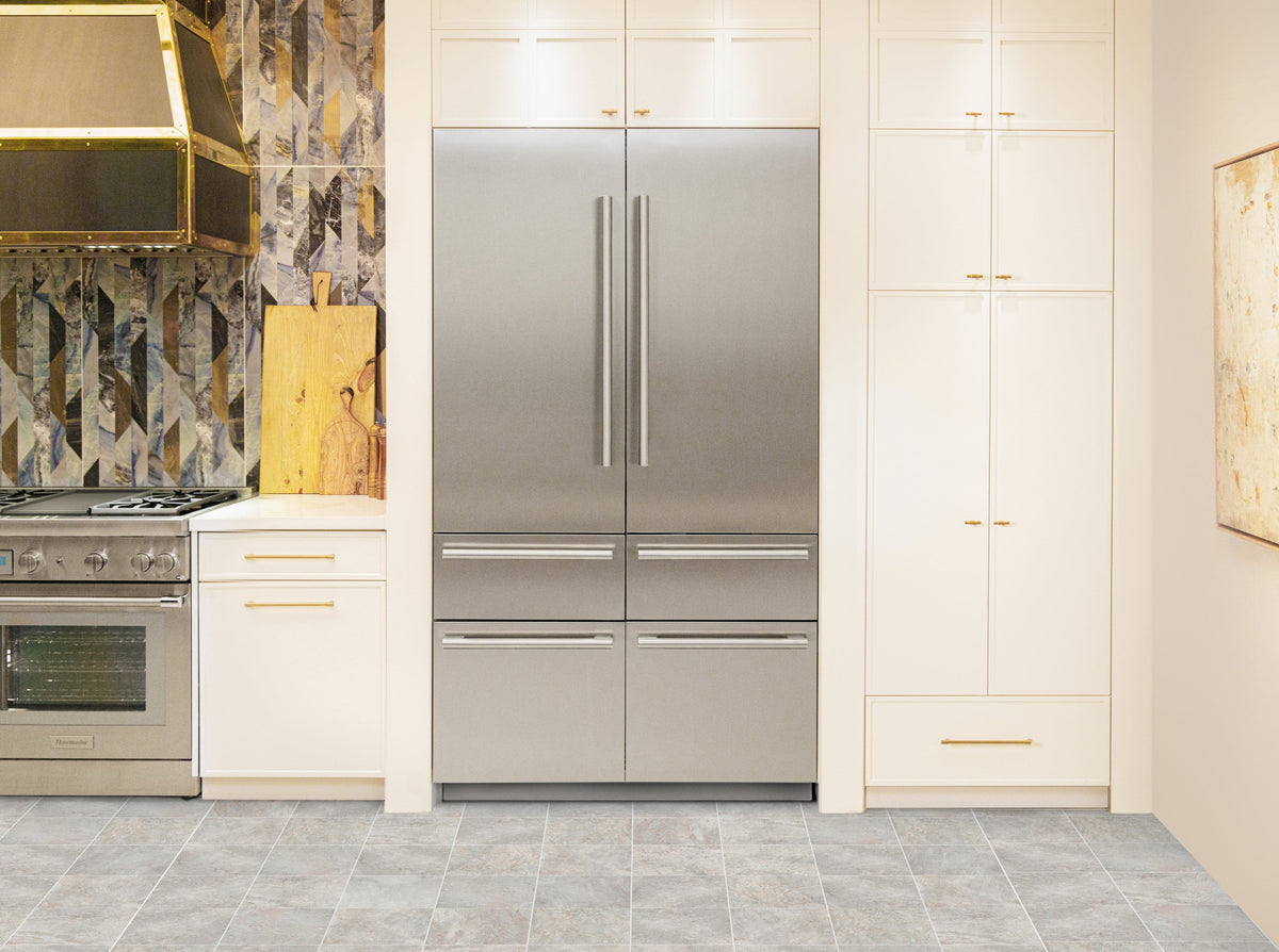 Thermador - Freedom Collection 48 in Wide 26.8 Cu. Ft. Smart Built-in French Door Bottom Freezer Refrigerator - Stainless Steel