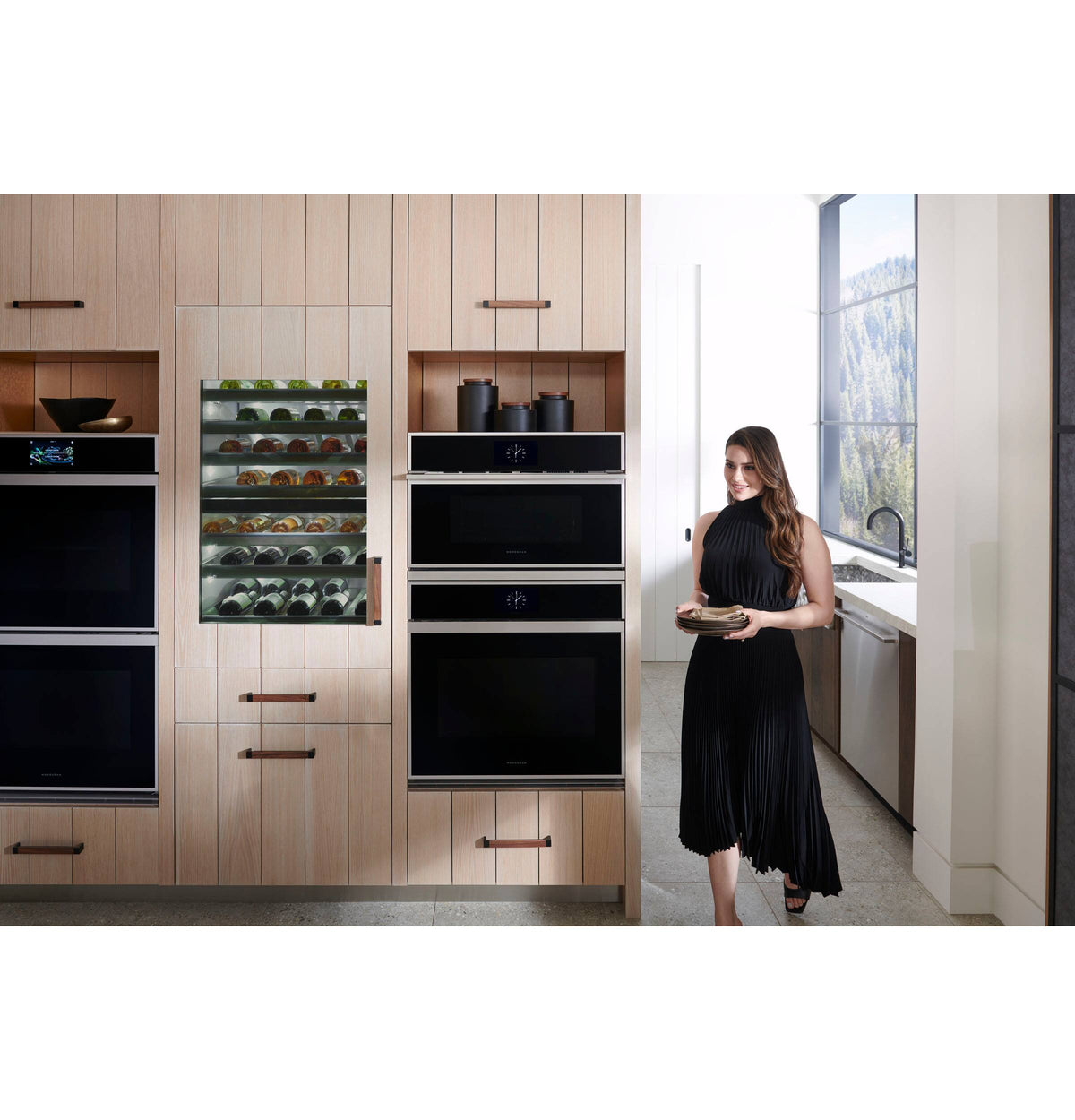 Monogram - 30" Built-In Single Electric Convection Wall Oven with Precision Cooking and LCD Controls - Stainless Steel