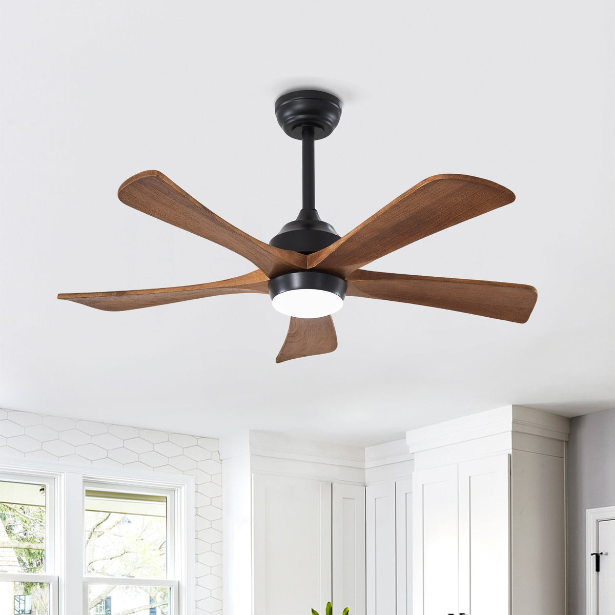 Ventilador de techo de 5 aspas con luces y control remoto - Negro mate