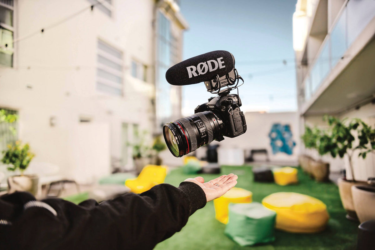 RØDE - VIDEOMIC PRO+ Premium On-Camera Microphone - Black