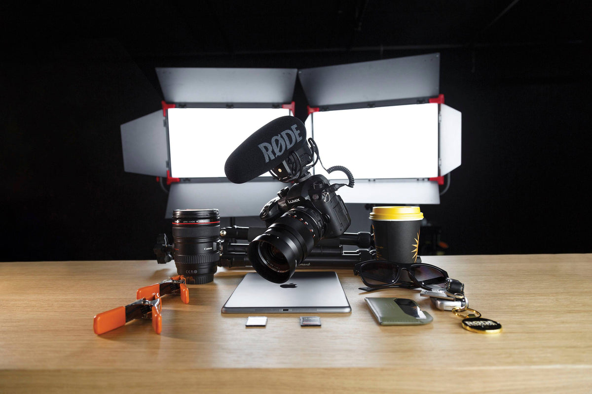 RØDE - VIDEOMIC PRO+ Premium On-Camera Microphone - Black