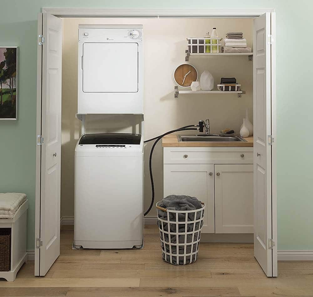 GE - 2.8 Cu. Ft. High-Efficiency Top Load Portable Washer with Stainless Steel Basket and 8 Wash Cycles - White/Black