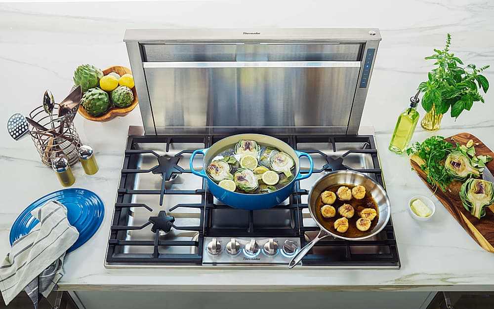 Thermador - Masterpiece 36" Built-In Gas Cooktop with 5 Pedestal Star Burners and ExtraLow Slect and LP Conversion - Stainless Steel
