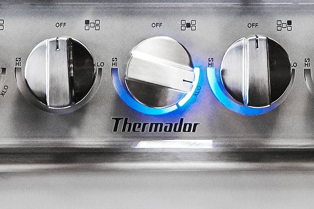 Thermador - Masterpiece 36" Built-In Gas Cooktop with 5 Pedestal Star Burners and ExtraLow Slect and LP Conversion - Stainless Steel