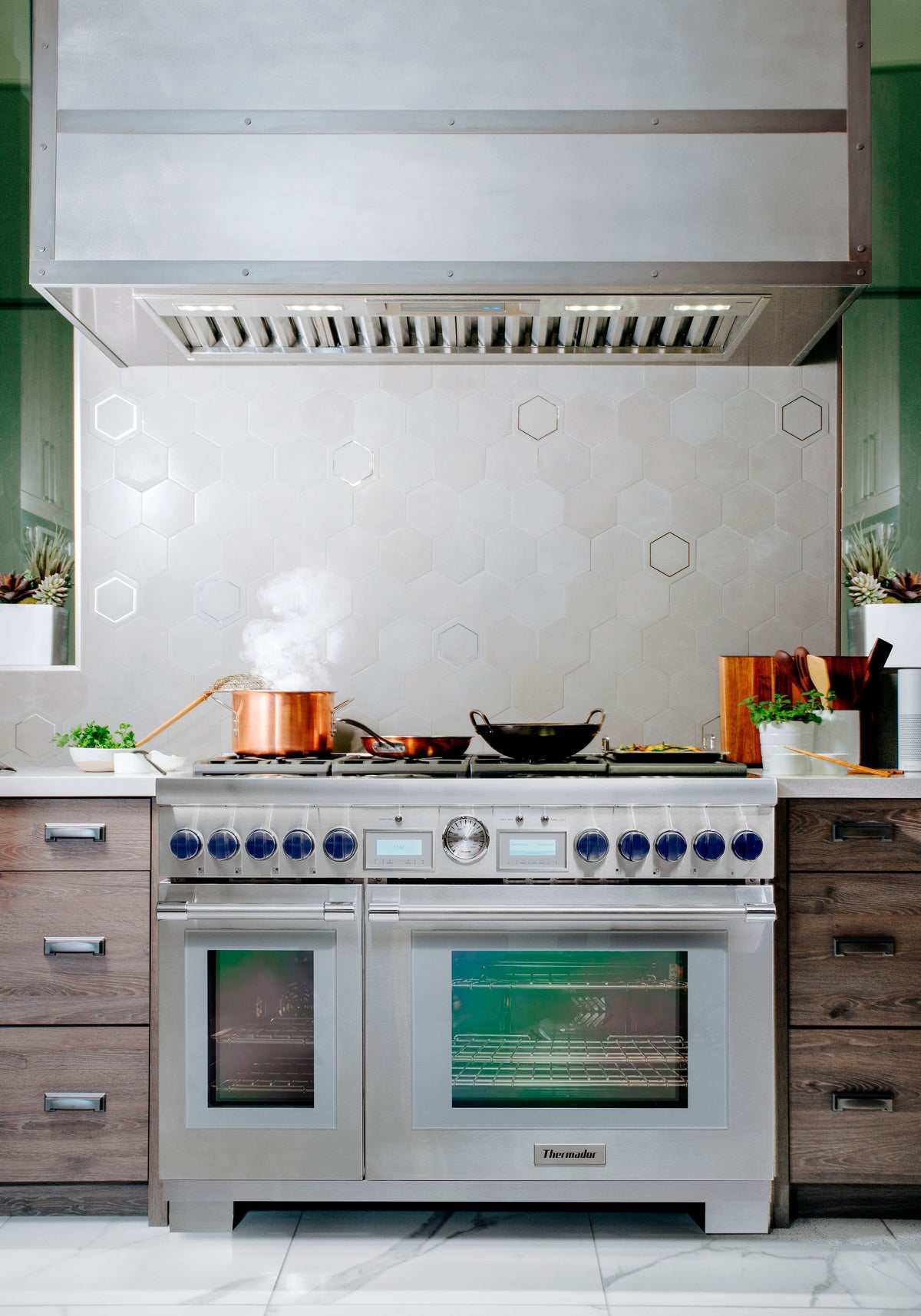 Thermador Professional - 40 inches - Externally Vented - Range Hood Insert - Stainless Steel