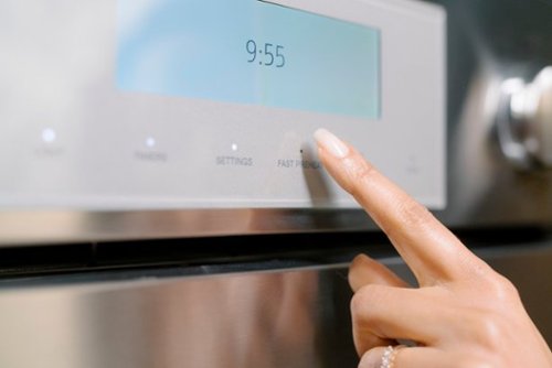 Thermador - Professional Series 30" 4.5 Cu. Ft. Built-In Single Electric Smart Wall Oven with True Convection - Stainless Steel