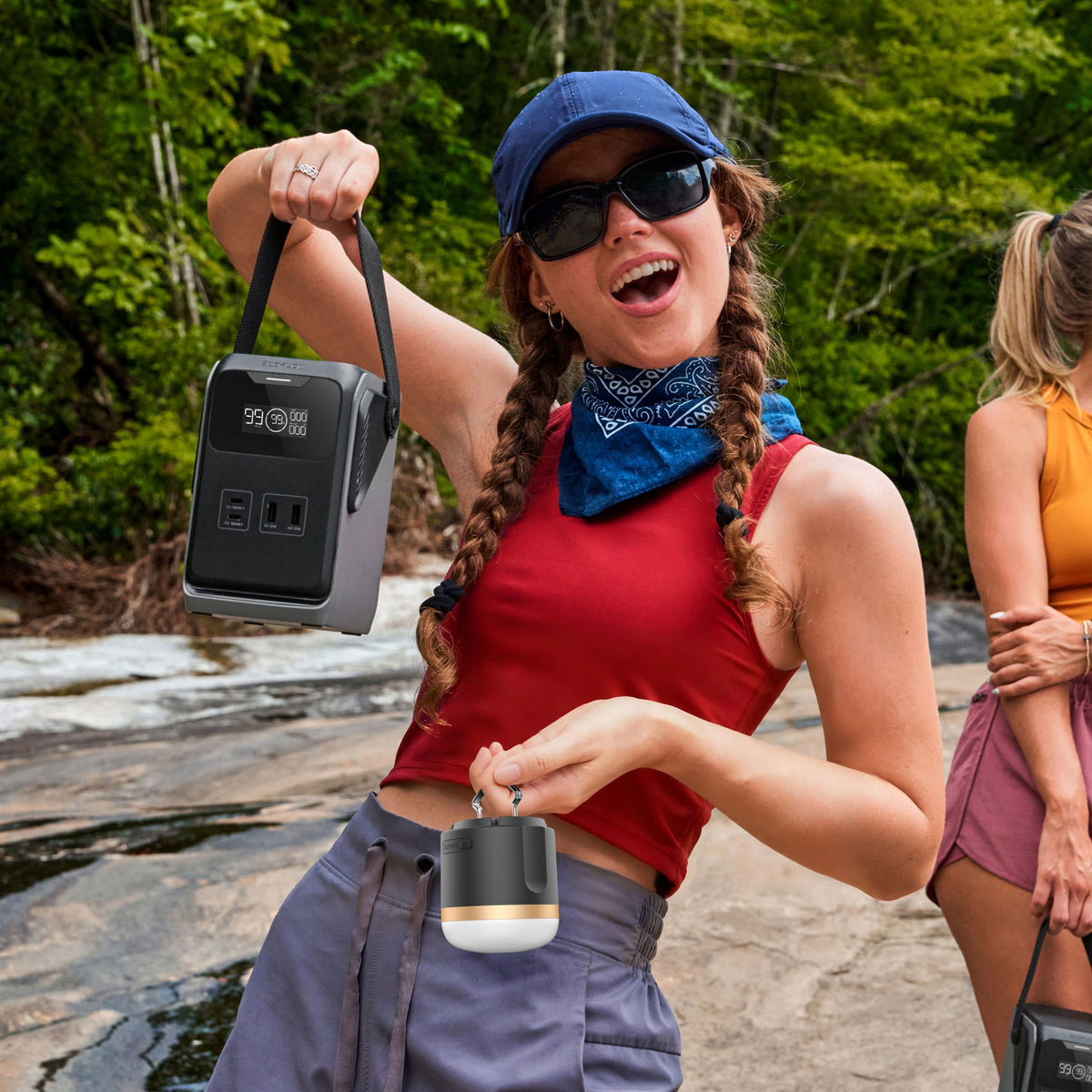 EcoFlow - TRAIL 200 DC Portable Power Station (192 Wh Capacity) with Camping Light - Black