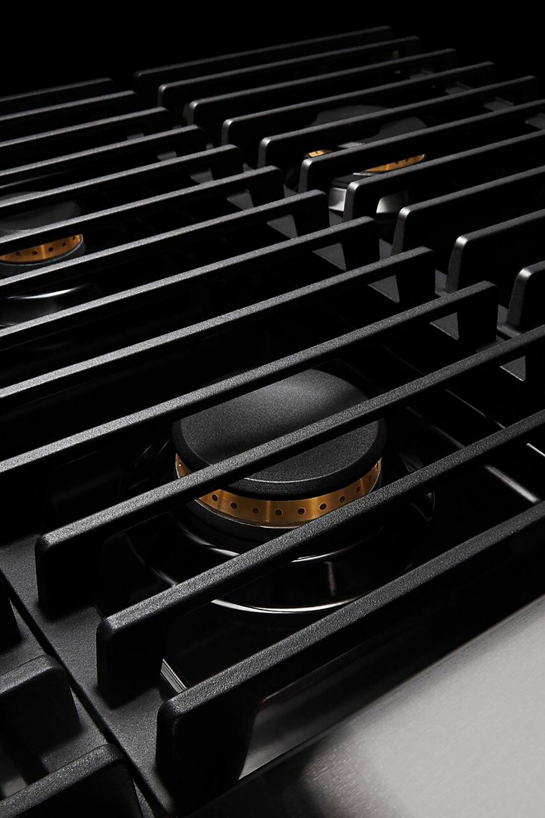 JennAir - 36 in. Wide 4 Burner NOIR 5.1 Cu. Ft. Self-Cleaning Freestanding Dual Fuel Convection Range - Stainless Steel