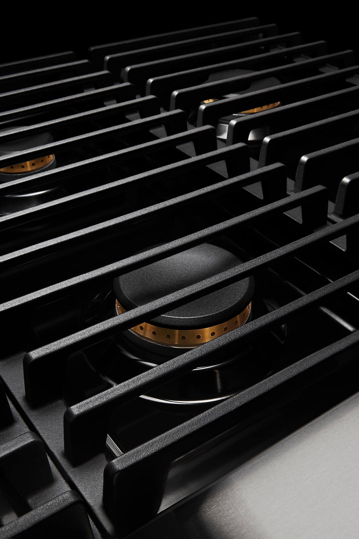 JennAir - 36 in. Wide 4 Burner NOIR Built-In Gas Cooktop with Griddle - Stainless Steel