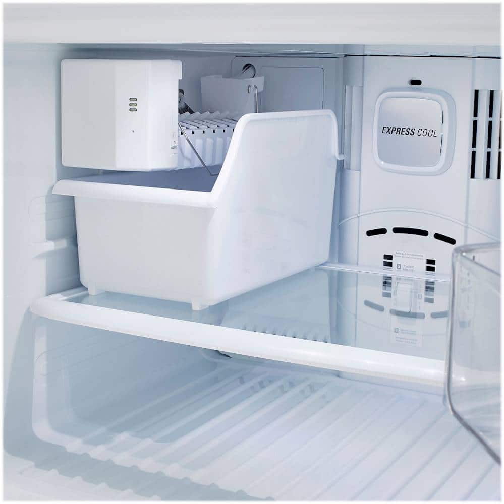 LG - 30-in Wide 20.2 Cu. Ft. Top Freezer Refrigerator - Stainless Steel