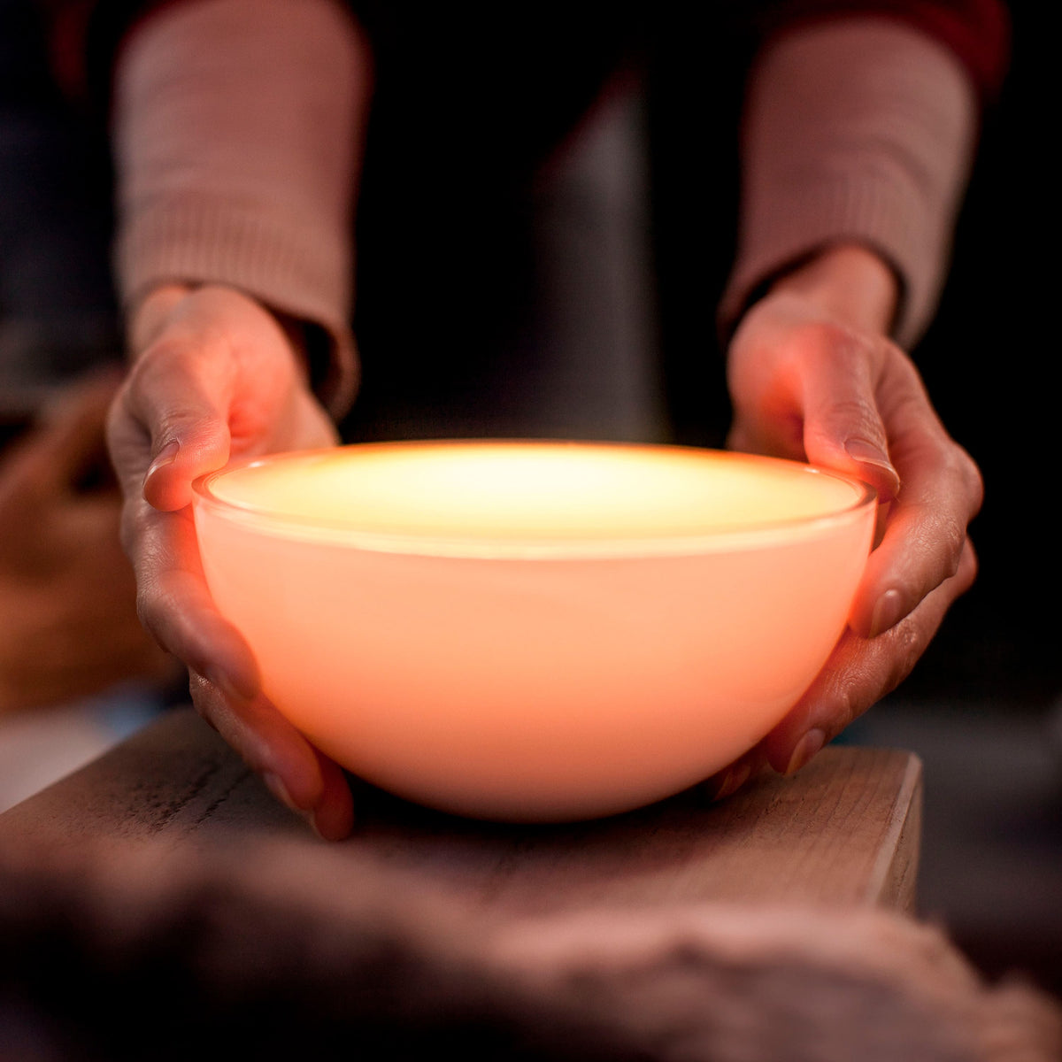 Philips - Hue Go Bluetooth Table Lamp - White and Color Ambiance