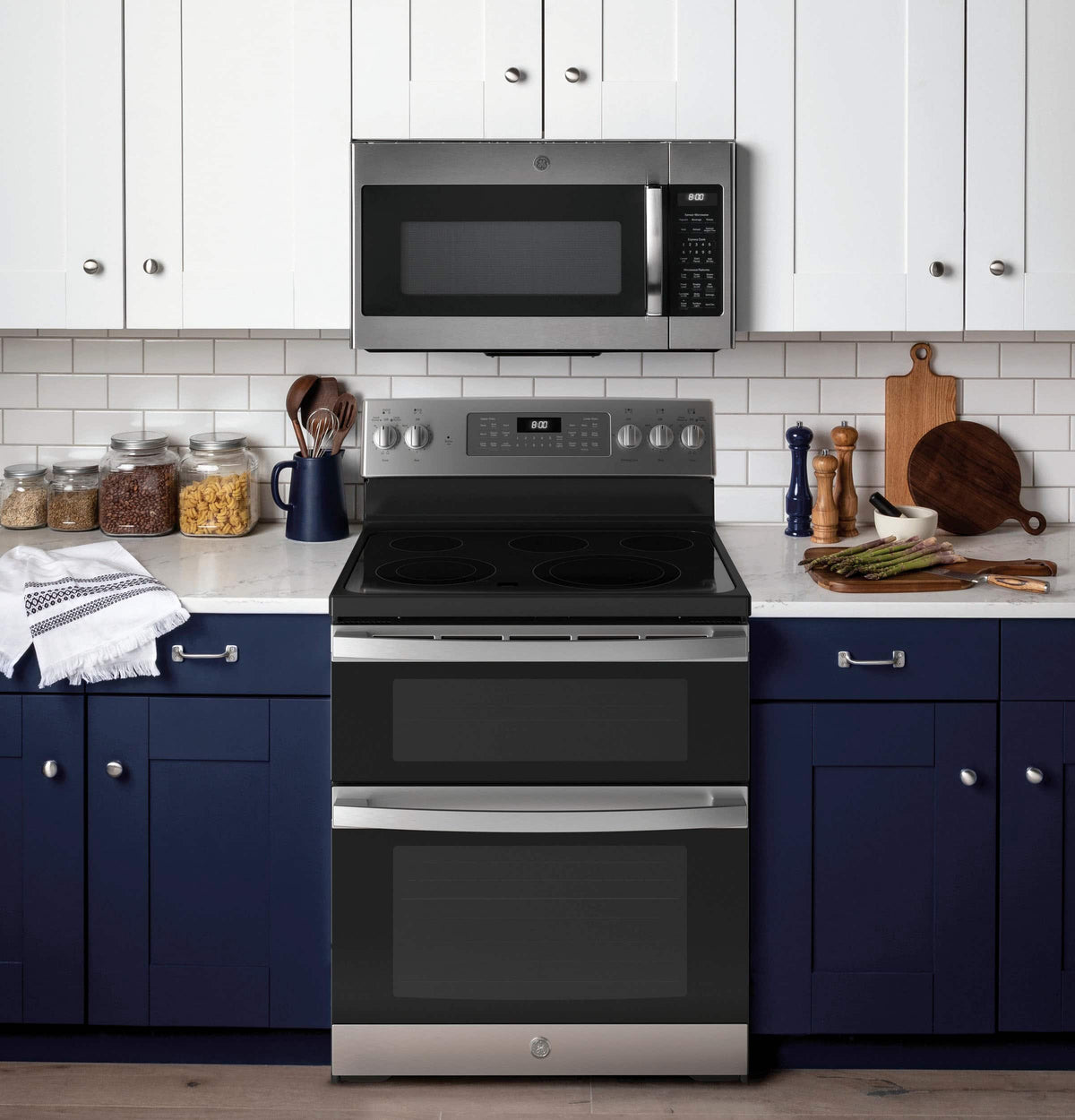 GE - 30 in. Wide 5 Elements 6.6 Cu. Ft. Freestanding Double Oven Electric Convection Range with Steam Cleaning and Air Fry - Stainless Steel