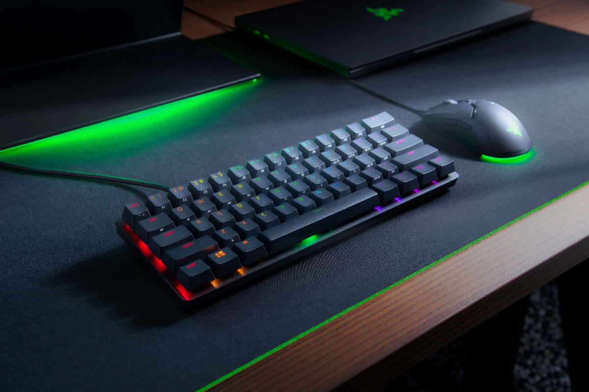Razer - Huntsman Mini 60% Wired Optical Clicky Switch Gaming Keyboard with Chroma RGB Backlighting - Black