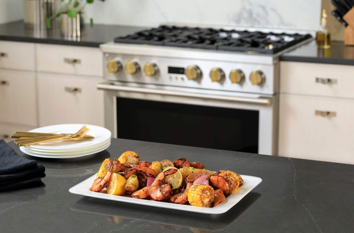 Monogram - 36 in. Wide 6 Burners 5.7 Cu. Ft. Freestanding Dual Fuel Convection Smart Range with Self-Clean - Stainless Steel