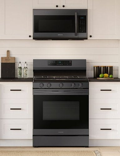 Samsung - 30 in. Wide 5 Burner 6.0 cu. ft. Freestanding Gas Range with No-Preheat Air Fry & Convection - Black Stainless Steel