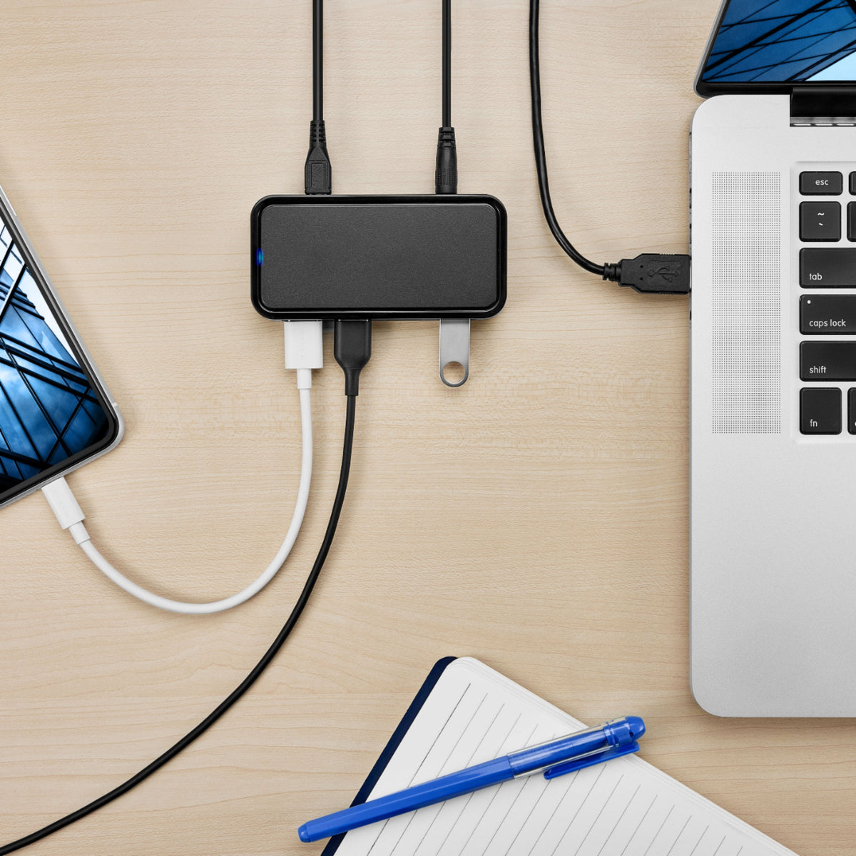 Best Buy essentials™ - 4-Port USB 2.0 Hub - Black