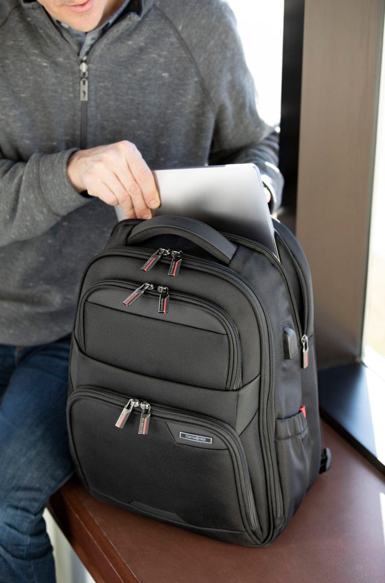 Samsonite - Laser Pro 2 Laptop Backpack for 15.6" Laptops - Black