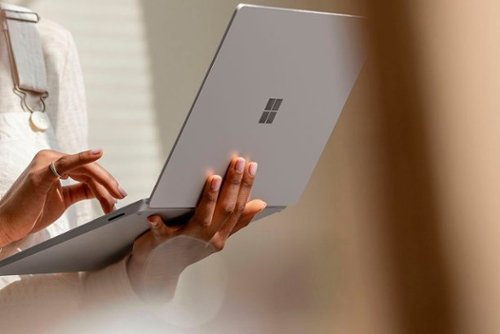 Microsoft - Geek Squad Certified Refurbished Surface Laptop 3 13.5" Touch-Screen - Intel Core i5 - 8GB Memory - 256GB SSD - Platinum