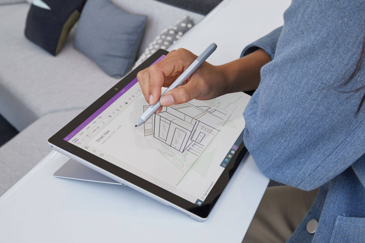 Microsoft - Geek Squad Certified Refurbished Surface Pro 7 - 12.3" Touch Screen - 256GB SSD with Black Type Cover - Matte Black