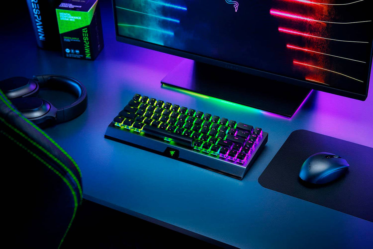 Razer - BlackWidow V3 Hyperspeed Phantom Edition 65% Mini Wireless Mechanical Gaming Keyboard with Chroma RGB Backlighting - Black