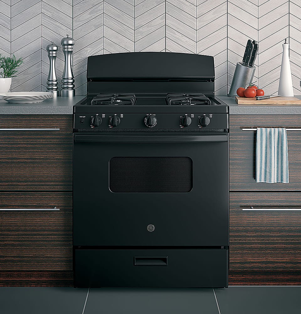 GE - 30 in. Wide 4 Burners 4.8 Cu. Ft. Freestanding Gas Range - Black