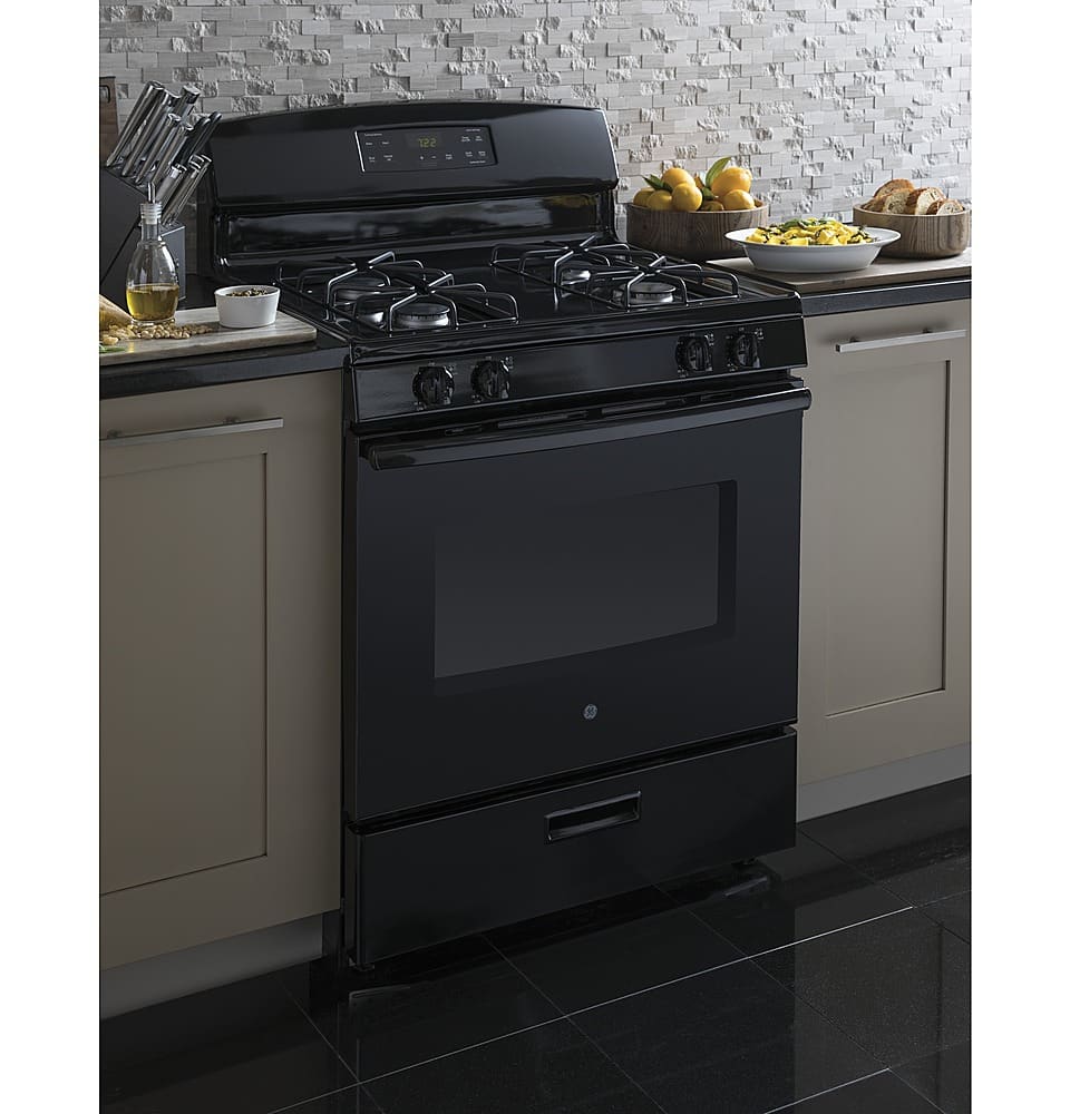 GE - 30 in. Wide 4 Burners 4.8 Cu. Ft. Freestanding Gas Range - Black