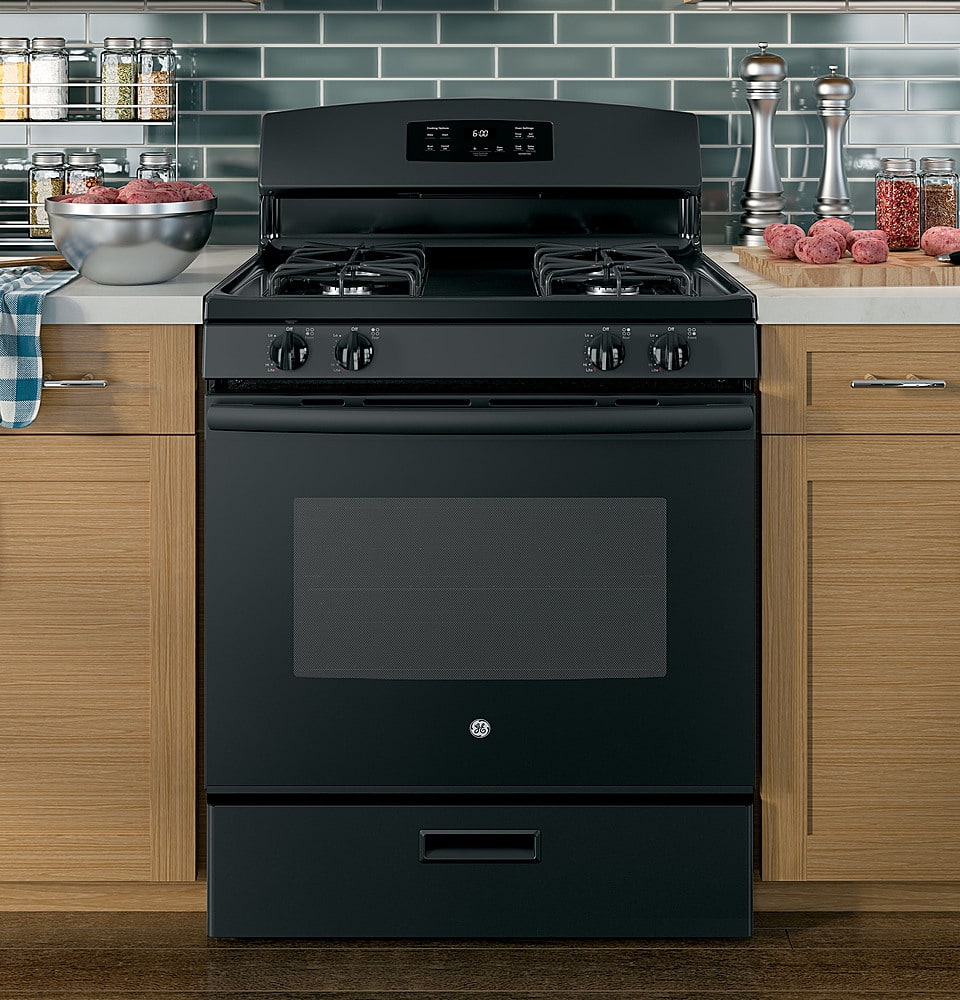 GE - 30 in. Wide 4 Burners 4.8 Cu. Ft. Freestanding Gas Range - Black