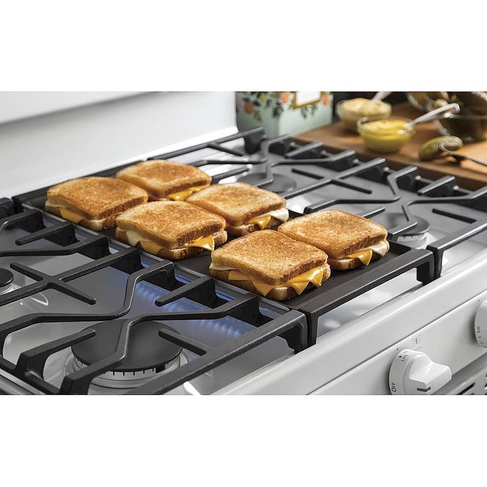 GE - 30 in. Wide 5 Burners 5.0 Cu. Ft. Freestanding Gas Range - White