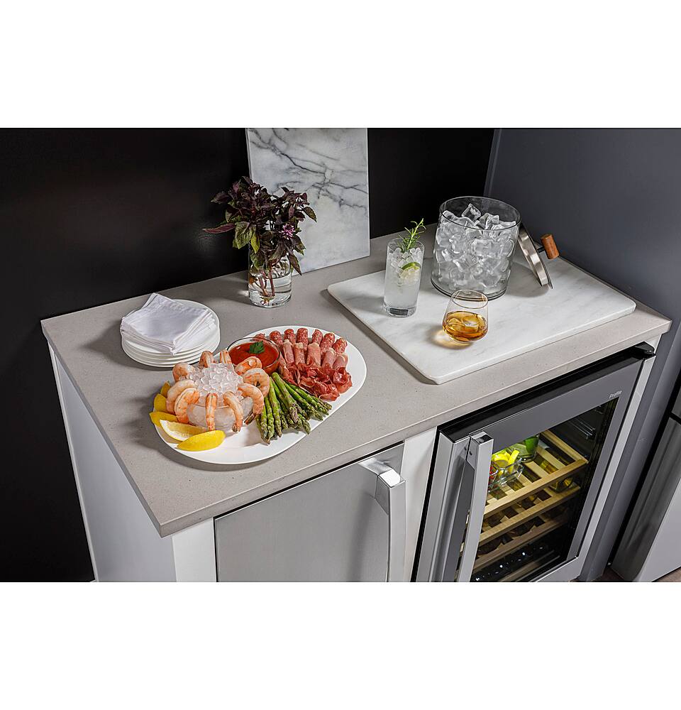 GE Profile - 15" 26-Lb. Freestanding Icemaker with Gourmet Clear Ice - Custom Panel Ready