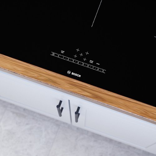 Bosch - 500 Series 36" Built-In Electric Induction Cooktop with 5 elements - Black