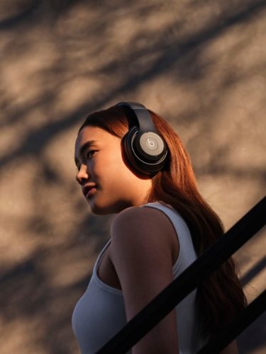 Beats - Studio Pro - Wireless Noise Cancelling Over-the-Ear Headphones - Black