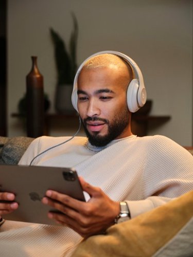 Beats - Studio Pro - Wireless Noise Cancelling Over-the-Ear Headphones - Sandstone