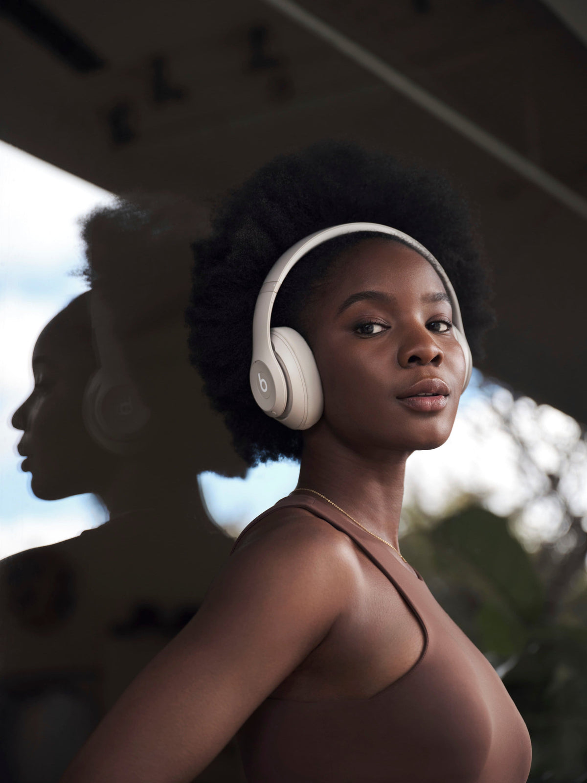 Beats - Studio Pro - Wireless Noise Cancelling Over-the-Ear Headphones - Sandstone