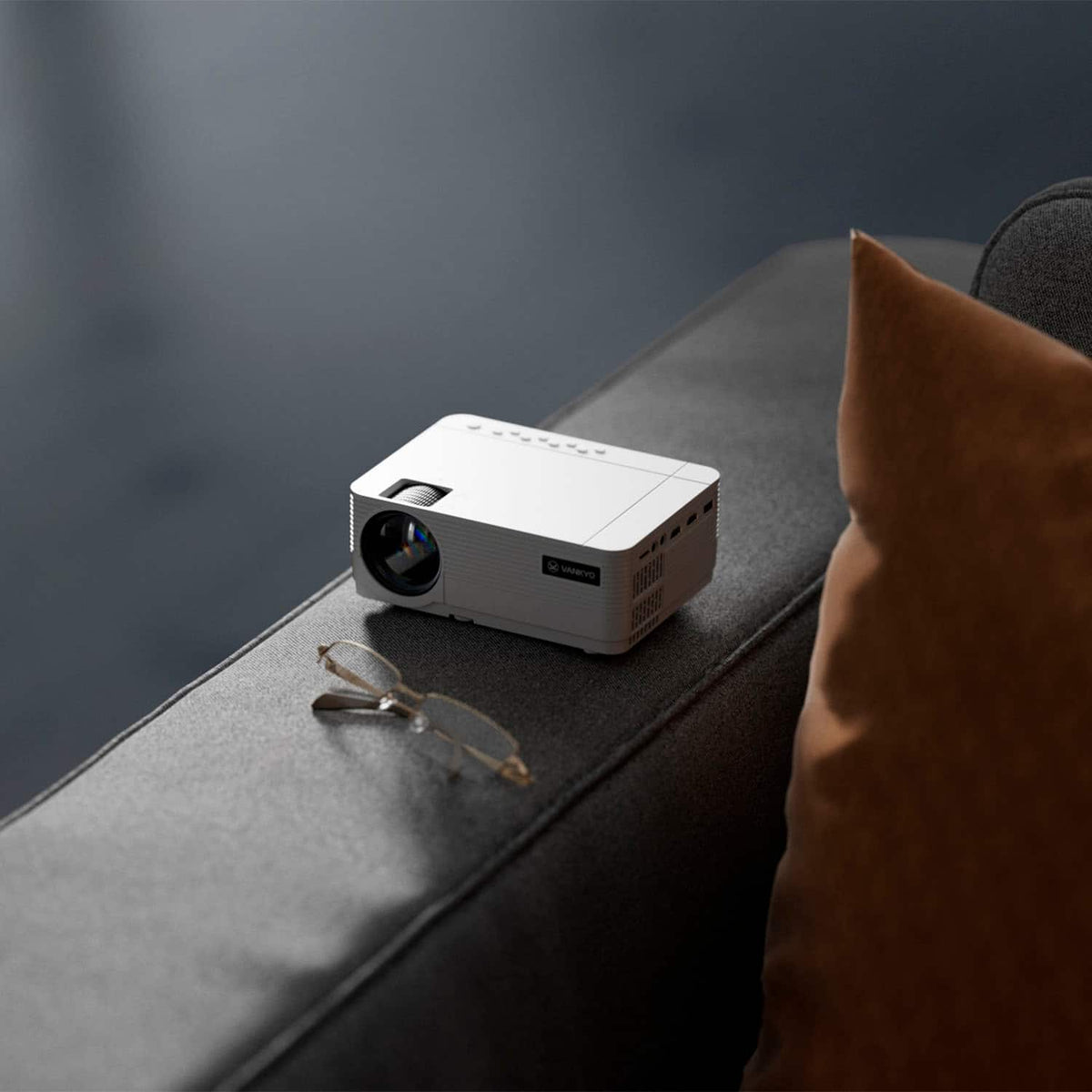 Vankyo - Leisure 470 Pro Native 1080P Wireless Single LCD Mini Projector - White