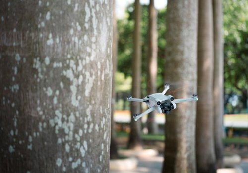 DJI - Geek Squad Refurbished Good - Mini 3 Pro and Remote Control with Built-in Screen - Gray
