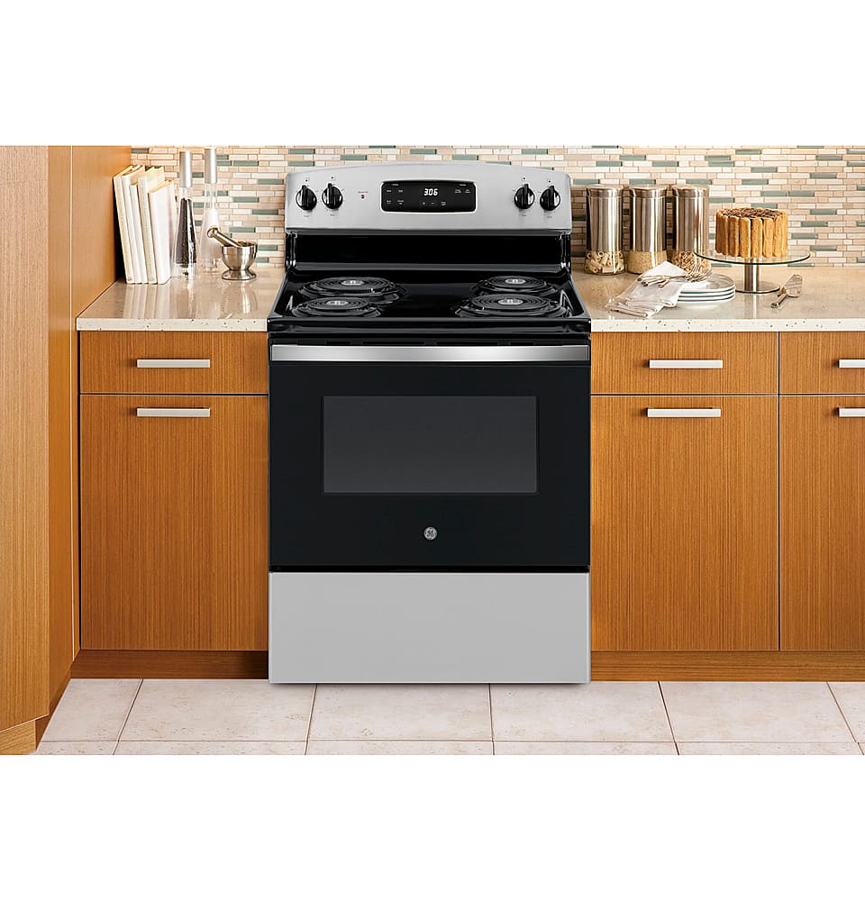 GE - 30 in. Wide 4 Elements 5.0 Cu. Ft. Freestanding Electric Range - Stainless Steel