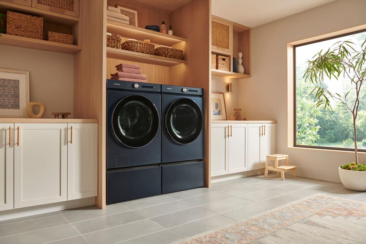 Samsung - BESPOKE 7.6 Cu. Ft. Stackable Smart Gas Dryer with Steam and AI Optimal Dry - Brushed Navy